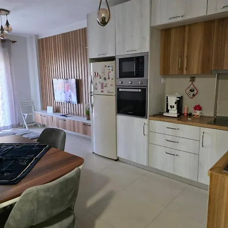 Bledi's Apartments-qerret 1 Apartment Golem (Tirana)
